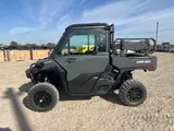 2027 Can-Am DEFENDER XU XT CAB HD10 — photo 8 of 10