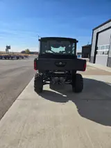 2027 Can-Am DEFENDER MAX DPS CAB HD10 — photo 5 of 7
