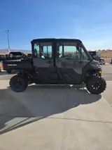 2027 Can-Am DEFENDER MAX DPS CAB HD10 — photo 4 of 7