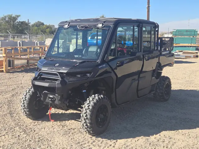 2027 Can-Am DEFENDER XU MAX XT CAB HD10