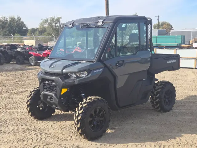 2027 Can-Am DEFENDER XU DPS CAB HD10