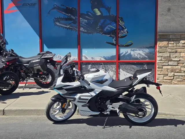 2026 CFMOTO 450 SS